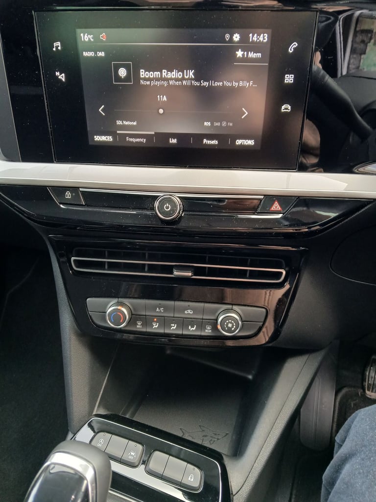 Vauxhall, MOKKA, Hatchback, 2022, Manual, 1199 (cc), 5 doors