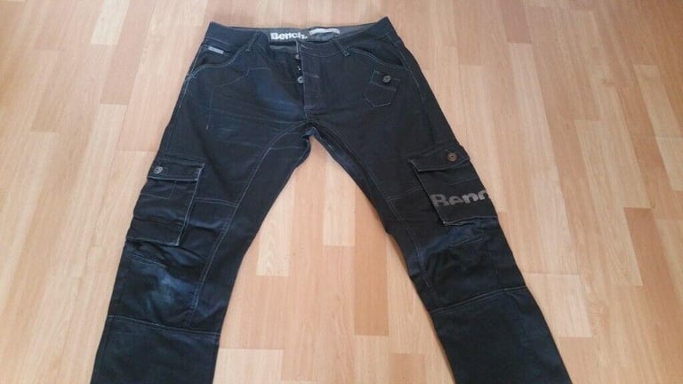 Vintage 00's BENCH  Fly Stud Cargo Jeans. Size : W36. L32