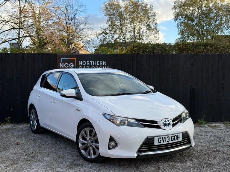 image for  Toyota Auris 1.8 VVT-h Excel CVT Euro 5 (s/s) 5dr Petrol/Electric Hybrid Automatic