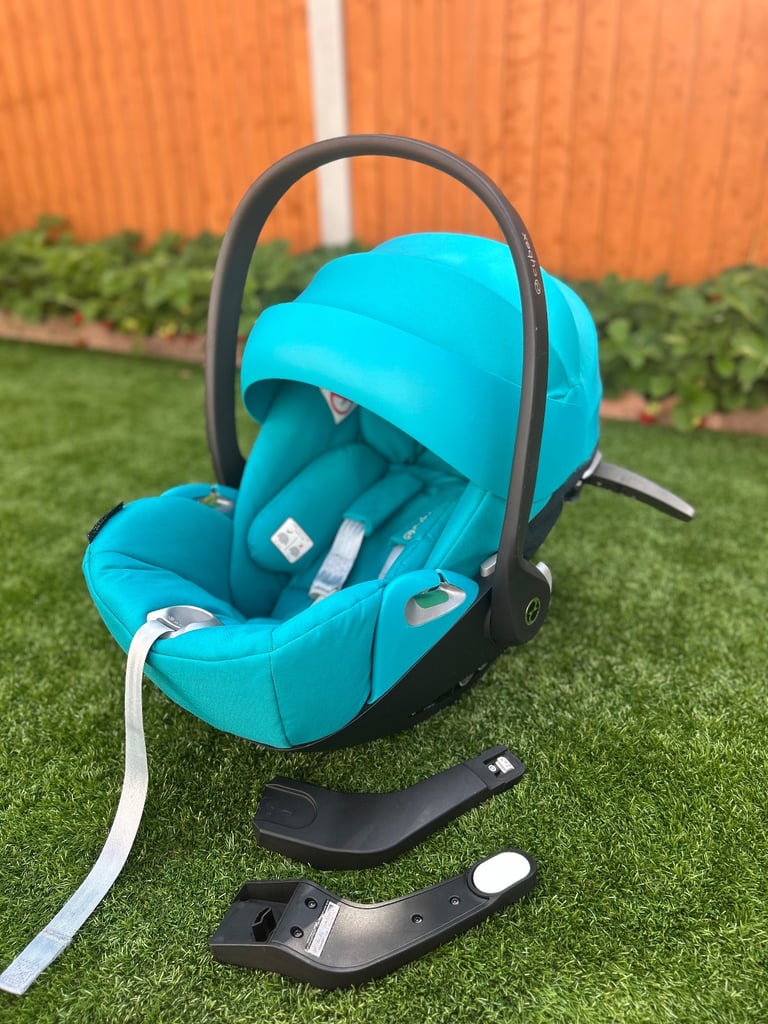 Cybex Cloud Z Mountain Blue Car Seat Include Buggy Adaptors