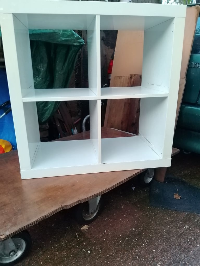 'Ikea Kallax ' storage unit in very good condition allround spotlessly clean 