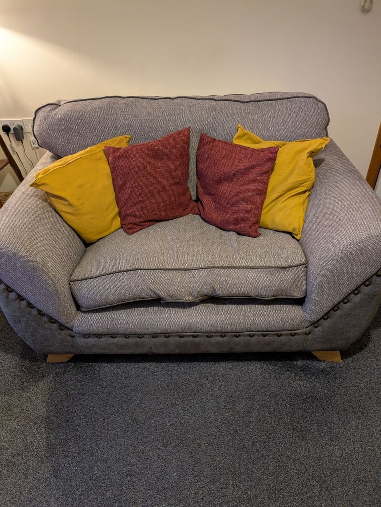 SCS Hunters Range Cuddle Chair