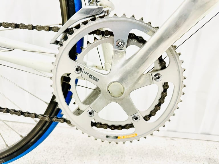 A7  BOTTECHIA Size/L Super LW Road Bike  12 Speed 700c Wheels
