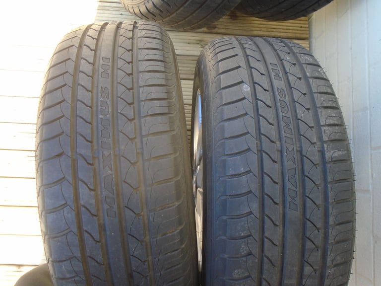 4 X DEVONPORT VOLKSWAGEN TRANSPORTER WHEELS & TYRES 215/235 60 17inch ALL TYRES VIRTUALLY NEW.