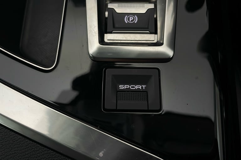  Peugeot 3008 SUV 1.2 Puretech Gpf Allure Suv 5dr Petrol Eat Euro 6 s/s 130 Ps