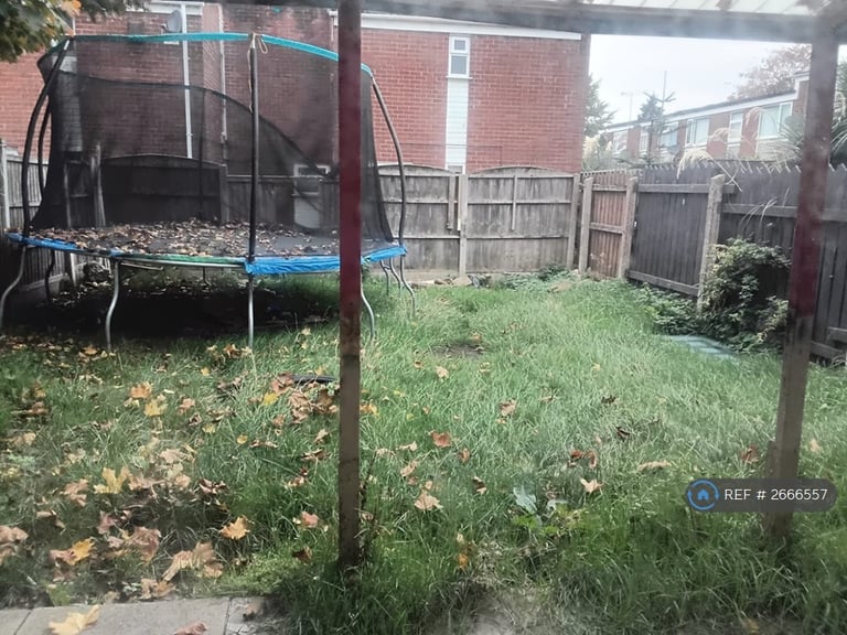 3 bedroom house in Acregate, Skelmersdale, WN8 (3 bed) (#2666557)