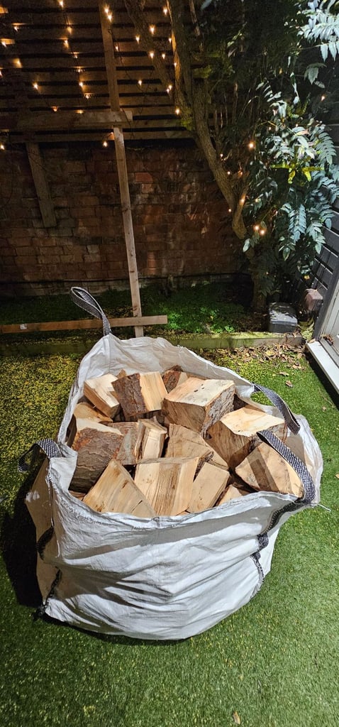 Tonne Bag of Hardwood Logs