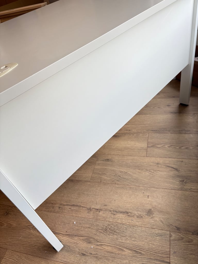 White desk (sturdy office type)