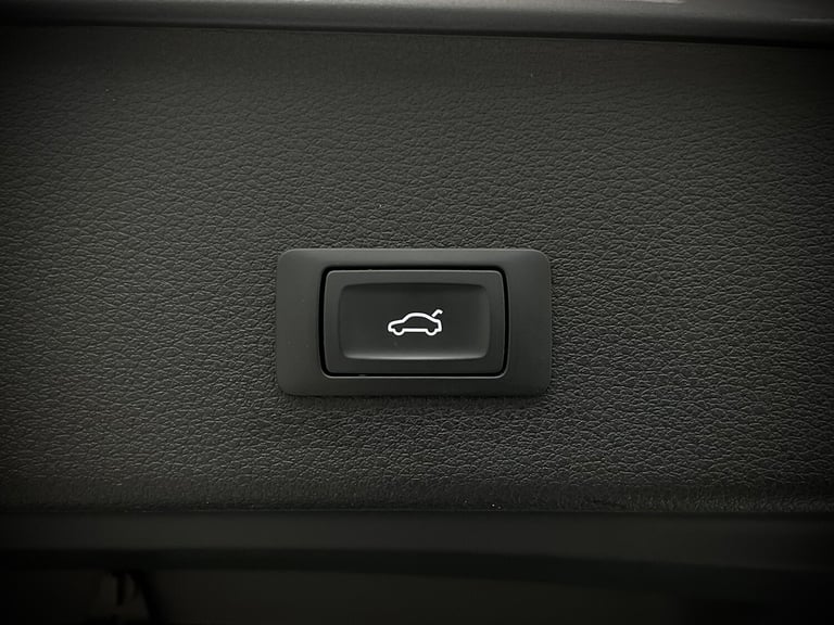 2022 Audi e-tron 300kW 55 Quattro 95kWh S Line 5dr Auto ESTATE ELECTRIC Automatic