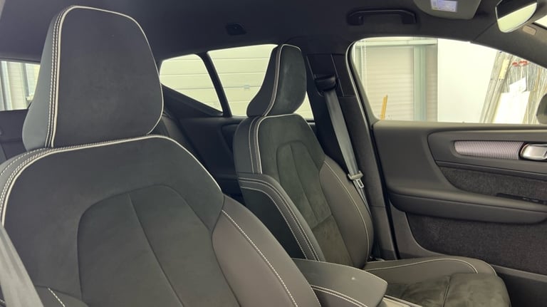 2024 Volvo XC40 Plus, B4 Mild hybrid, Petrol, Dark Estate Petrol Automatic