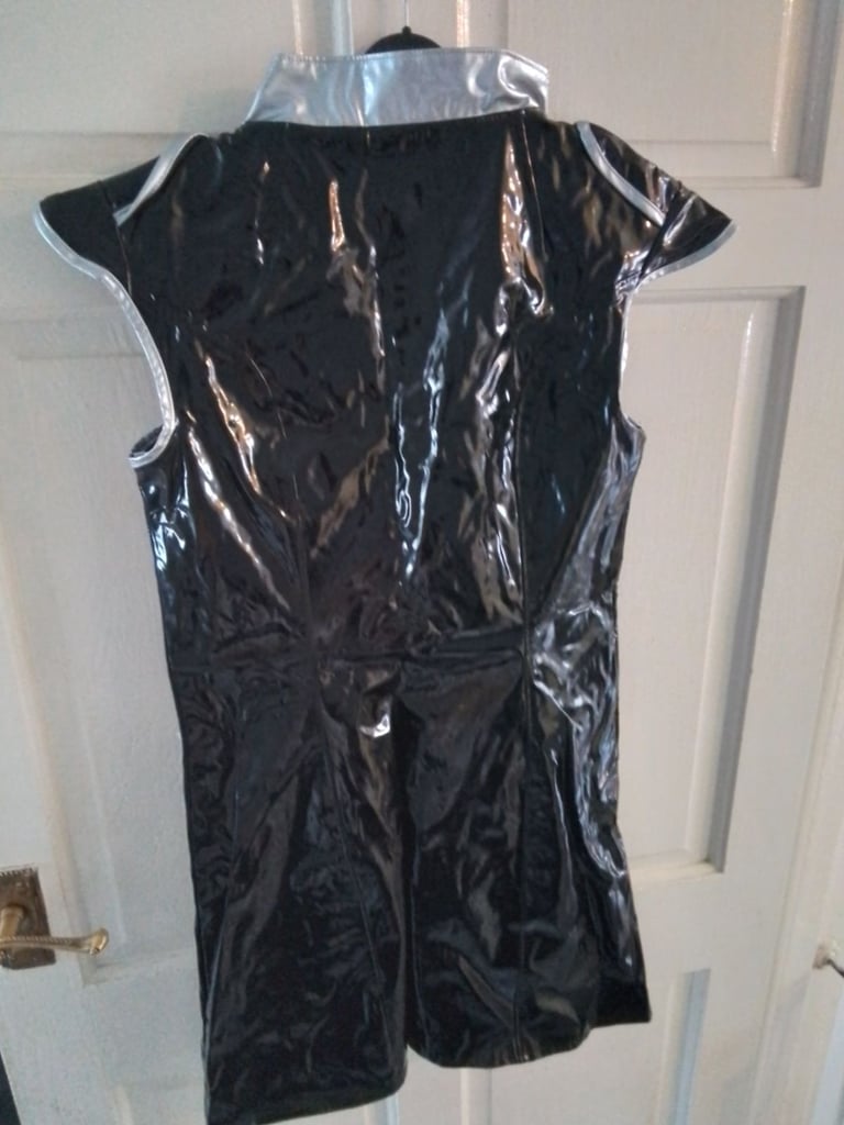 Ladies Sexy Black PVC Halloween Police Zip Up Dress, Cap, Walkie Talkies & Lazor. Size small 16.