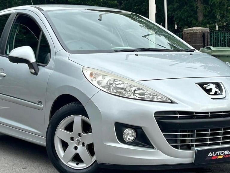 2011 Peugeot 207 1.4 VTi Sportium Euro 5 5dr HATCHBACK Petrol Manual