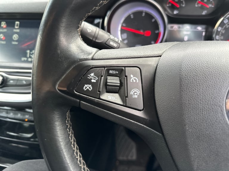 2016 Vauxhall Astra 1.6 CDTi 16V 136 SRi 5dr HATCHBACK Diesel Manual