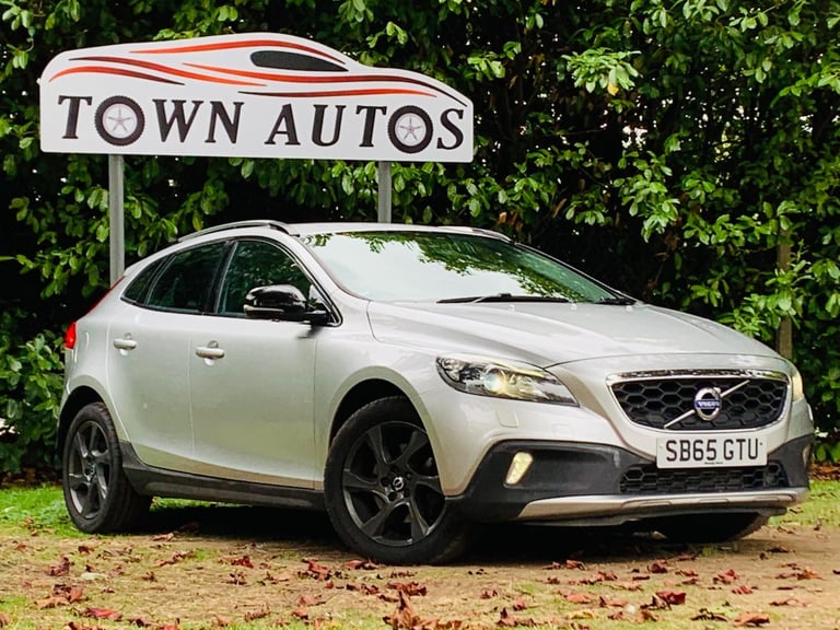 2015 Volvo V40 Cross Country 1.6 D2 Lux Nav Euro 5 (s/s) 5dr HATCHBACK Diesel Manual