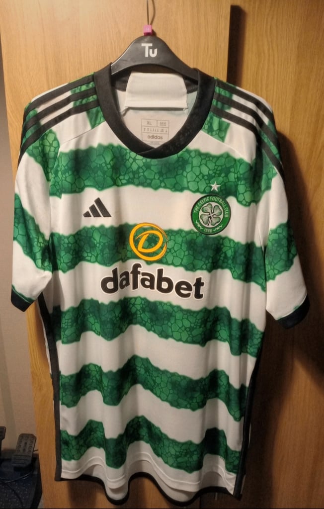 Mens Size XL Celtic FC 2023/24 adidas Home Shirt