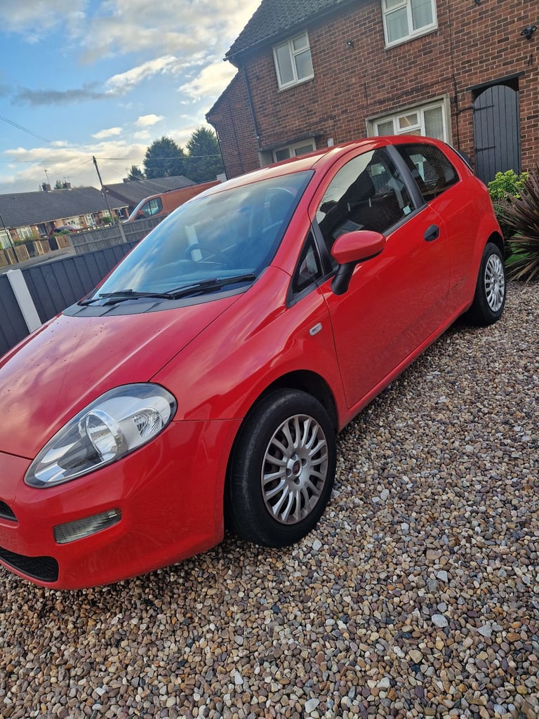 Fiat, PUNTO, Hatchback, 2014, Manual, 1242 (cc), 3 doors
