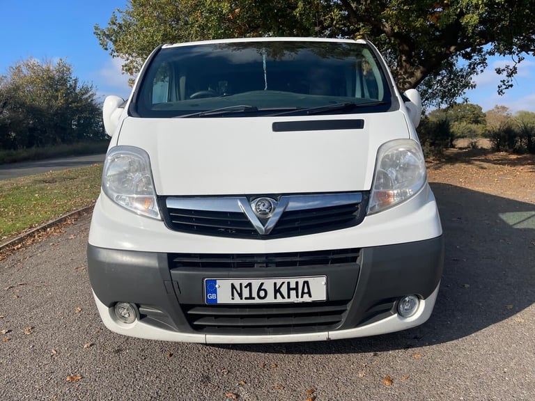 2011 Vauxhall Vivaro Crew Van 2.0CDTI [115PS] Sportive Van LWB Crew Van Diesel Manual