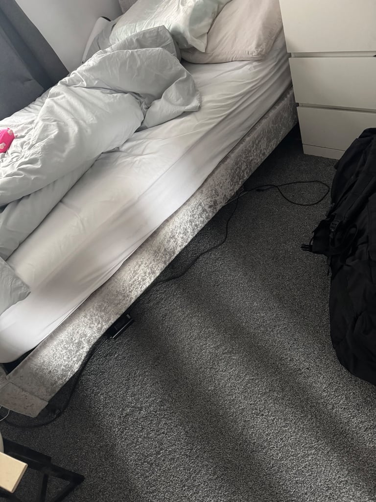FREE DOUBLE BED FRAME 