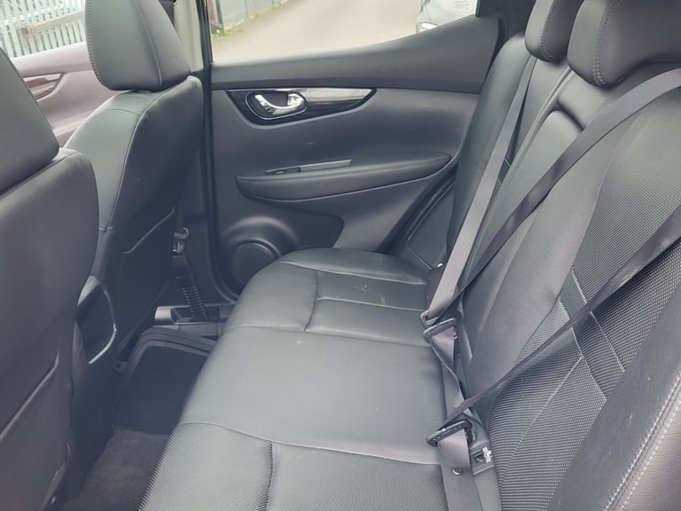 2015 Nissan Qashqai 1.5 dCi Tekna 5dr HATCHBACK Diesel Manual