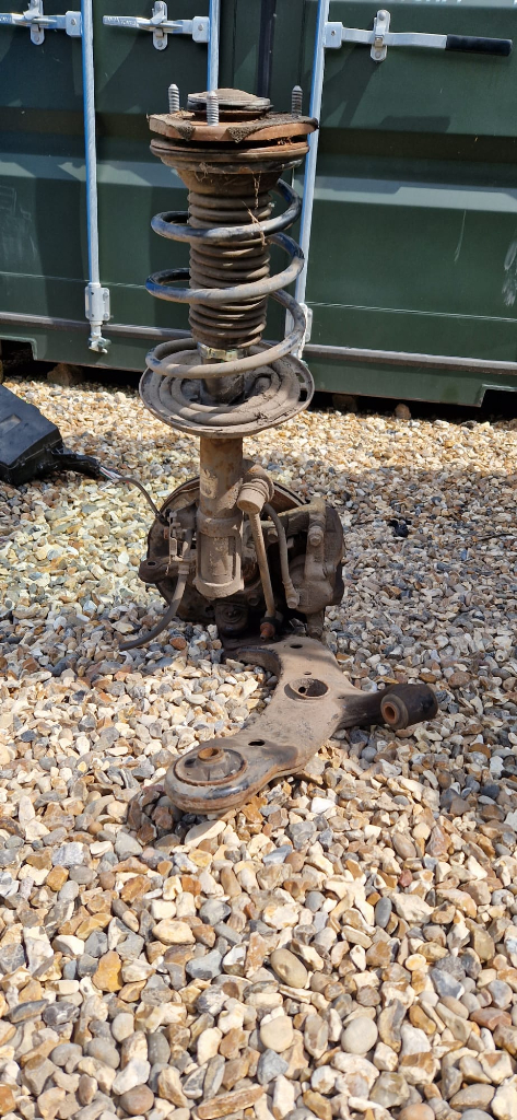 Toyota Avensis 09-15 MK3 T27 Front Passenger Side Suspension Leg O/S/F 4852005310