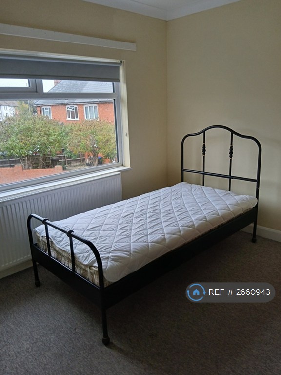 3 bedroom house in Nursery Lane, Northampton, NN2 (3 bed) (#2660943)