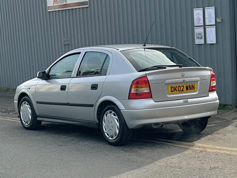 2002 Vauxhall Astra 1.6i Club 5dr Automatic- just 43k miles HATCHBACK Petrol Automatic