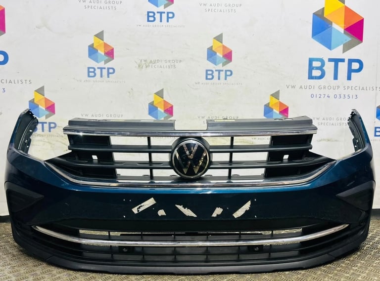image for Vw Tiguan LIFE *NOT R LINE* 5 Door 2021-2024 BUMPER COMPLETE (FRONT) MOSS GREEN