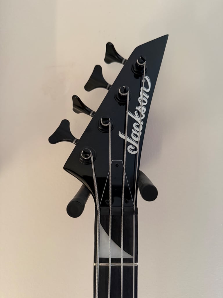 Jackson JS2 Concert Bass Guitar 
