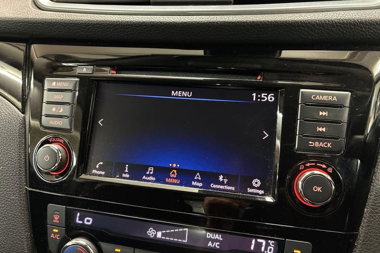 2021 Nissan Qashqai 1.3 DiG-T N-Connecta 5dr [Glass Roof Pack] HATCHBACK Petrol Manual