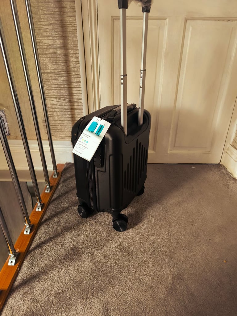 (OFFER🥳) Trolley bag for day trip or school 