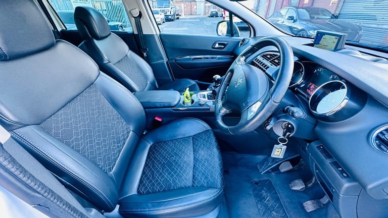 2015 Peugeot 3008 1.6 HDi Allure Euro 5 5dr HATCHBACK Diesel Manual