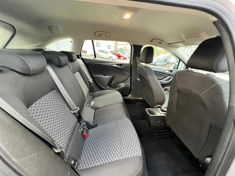 2016 Vauxhall Astra 1.6 CDTi ecoFLEX Design Sports Tourer Euro 6 (s/s) 5dr ESTATE Diesel Manual