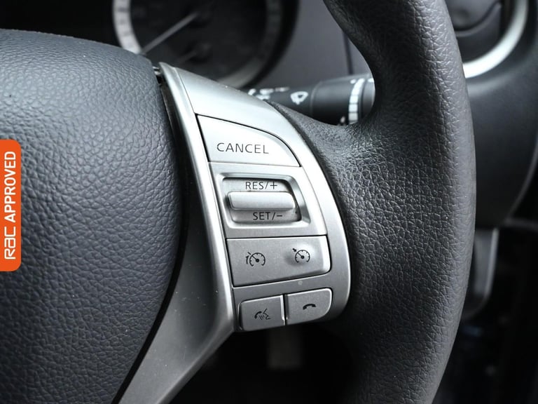 2021 Nissan Navara 2.3 dCi Acenta Pickup Double Cab 4dr Diesel Manual 4WD Euro 6 (s/s) (163 ps Pi...