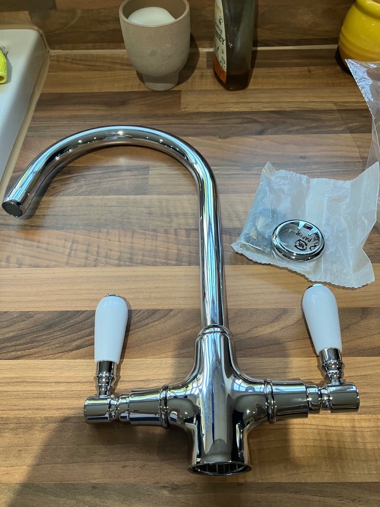 Kitchen mixer tap