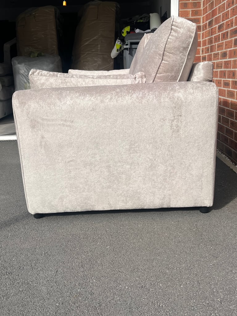 Brand new sofa bed CAN DELIVER 