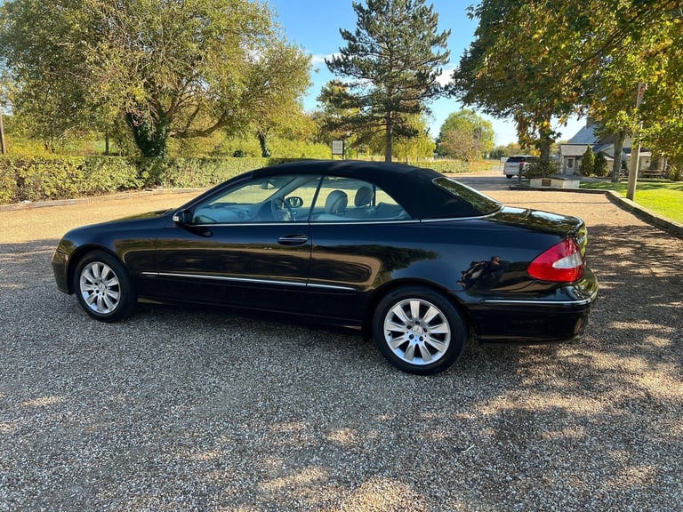 2006 Mercedes-Benz CLK 3.0 CLK280 Elegance Cabriolet 7G-Tronic 2dr CONVERTIBLE Petrol Automatic