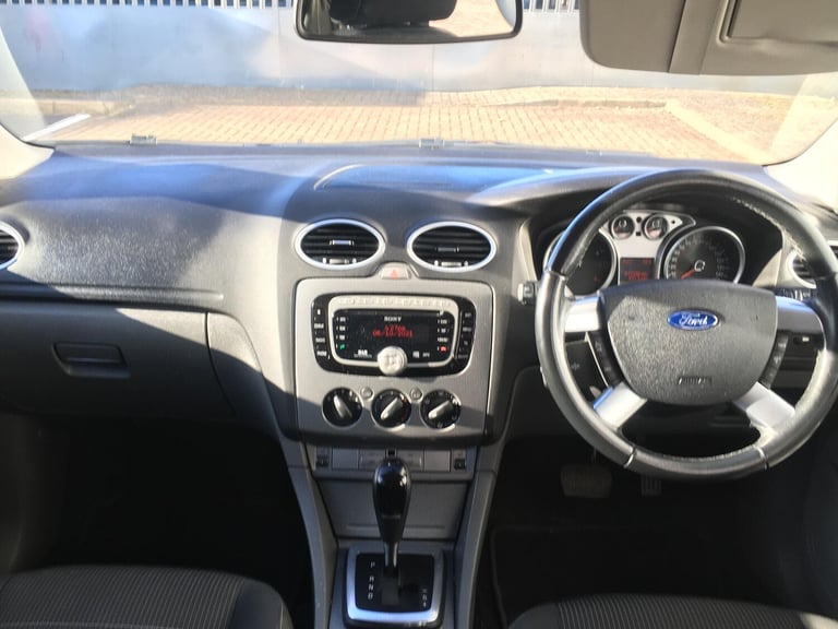 2010 Ford Focus 1.6 Titanium 5dr HATCHBACK Petrol Automatic