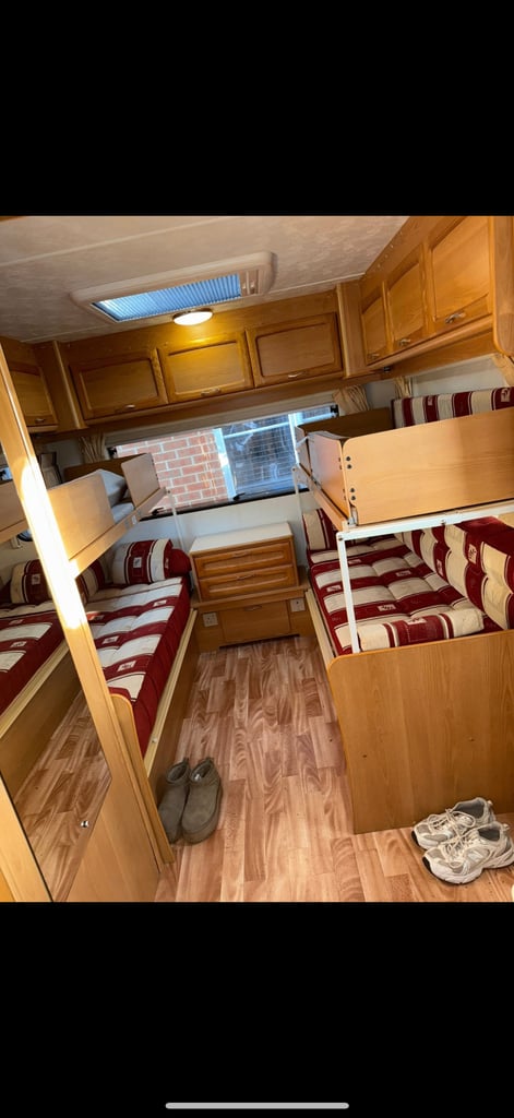 STUNNING 6 BERTH FAMILY CARAVAN - 2006 Compass Corona Rambler