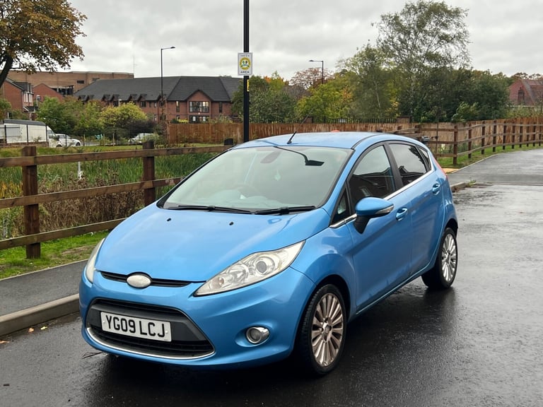 image for 2009 Ford Fiesta 1.4 Titanium 5dr Auto HATCHBACK Petrol Automatic