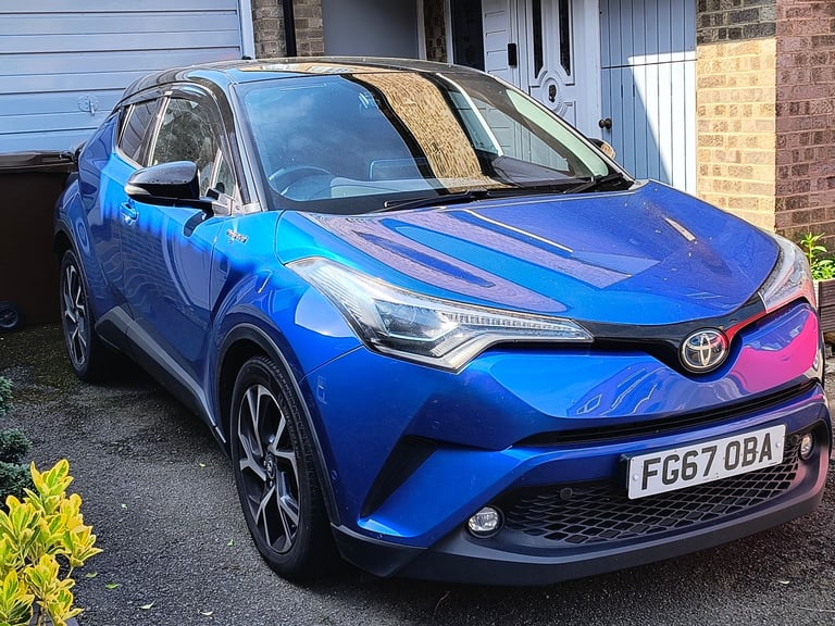 Toyota C-HR Hybrid dynamic 