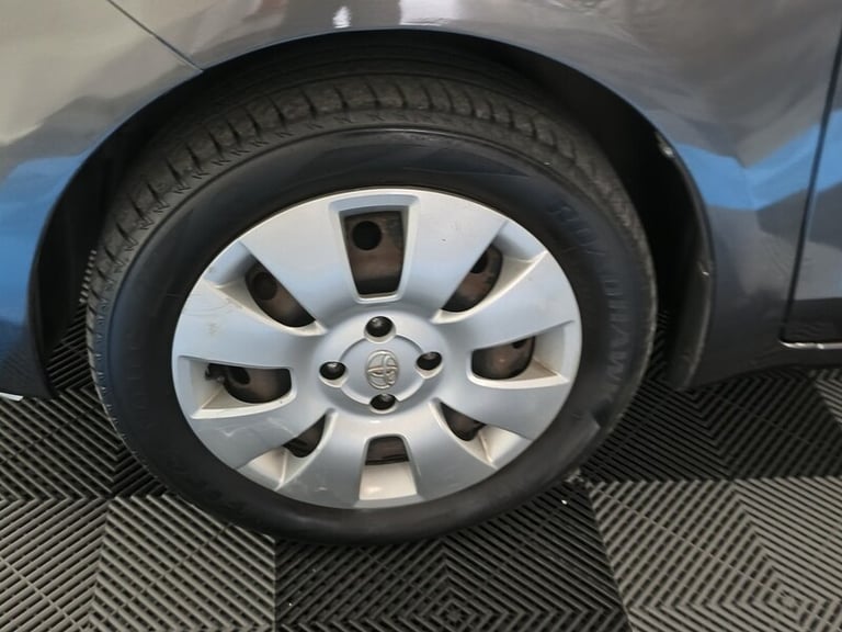 2009 Toyota Yaris VVT-i TR Hatchback Petrol Manual