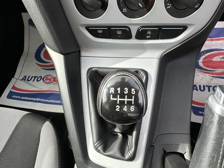 2014 Ford Focus 1.0T EcoBoost Zetec Navigator Hatchback 5dr Petrol Manual Euro 5 (s/s) (125 Hatch...