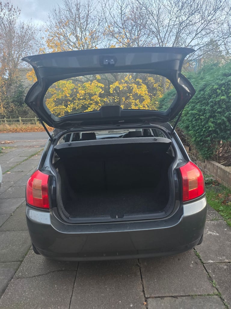 Toyota, COROLLA, Hatchback, 2004, Manual, 1398 (cc), 5 doors