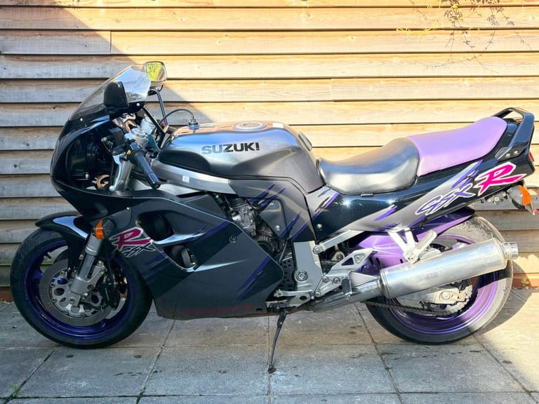 1993 / K Suzuki GSXR110 WP £3500 Black/Grey 16890 miles.