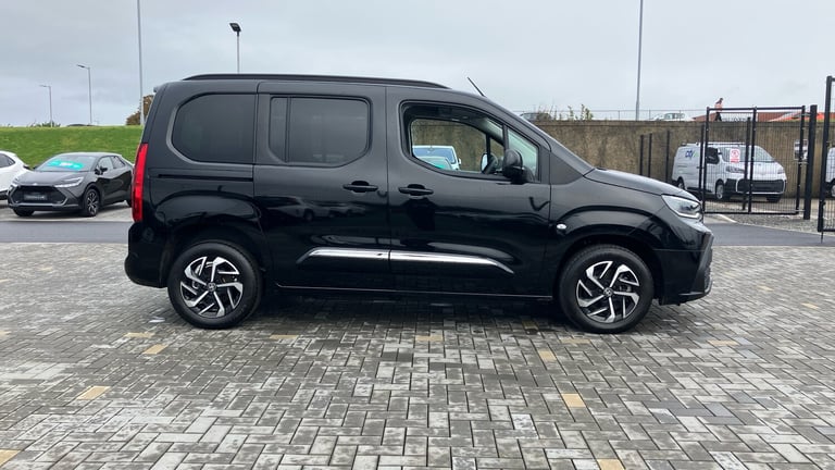 2025 Toyota PROACE CITY Verso 100kW Design L1 50kWh 5dr Auto Electric Estate Estate Electric Auto...