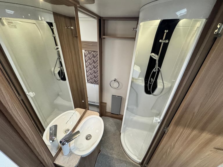 SWIFT CHALLENGER HI-STYLE 560 2021 MODEL ISLAND BED TOURING CARAVAN