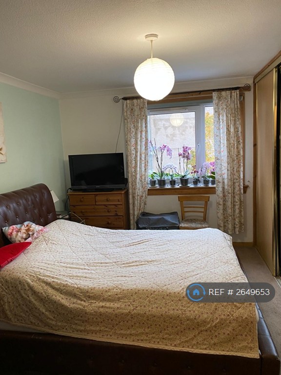 2 bedroom flat in Watson Street, Dundee, DD4 (2 bed) (#2649653)