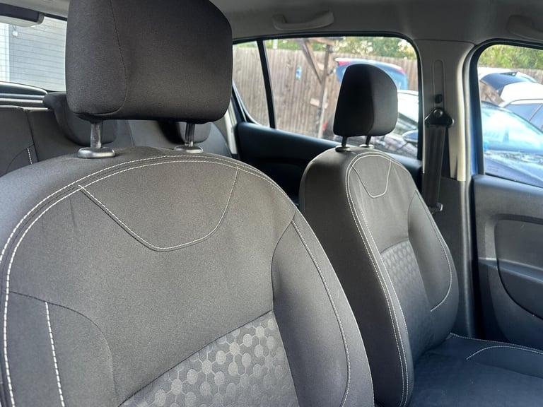 2013 Dacia Sandero 0.9 TCe Laureate Euro 5 5dr HATCHBACK Petrol Manual