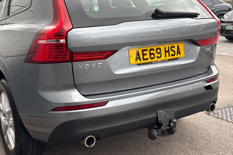 2019 Volvo XC60 2.0 B4 MHEV Momentum Auto AWD Euro 6 (s/s) 5dr SUV DIESEL Automatic