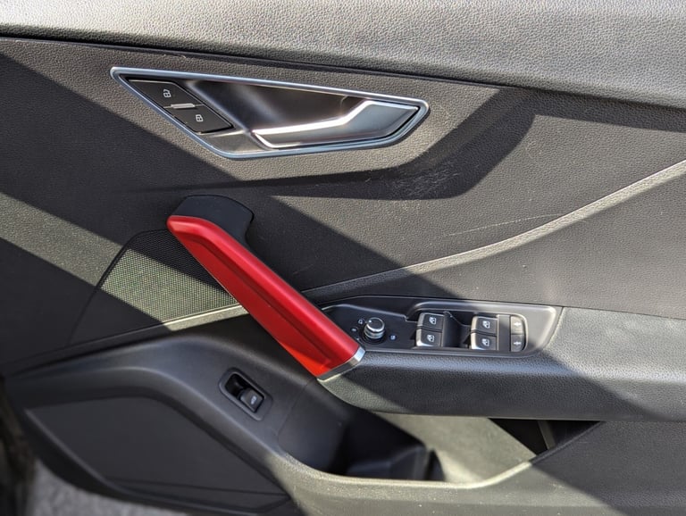 NOV 2018 68 AUDI Q2 SPORT 30 1.0 TFSi 5 DOOR ESTATE * SAT.NAV * A/CON * CRUISE